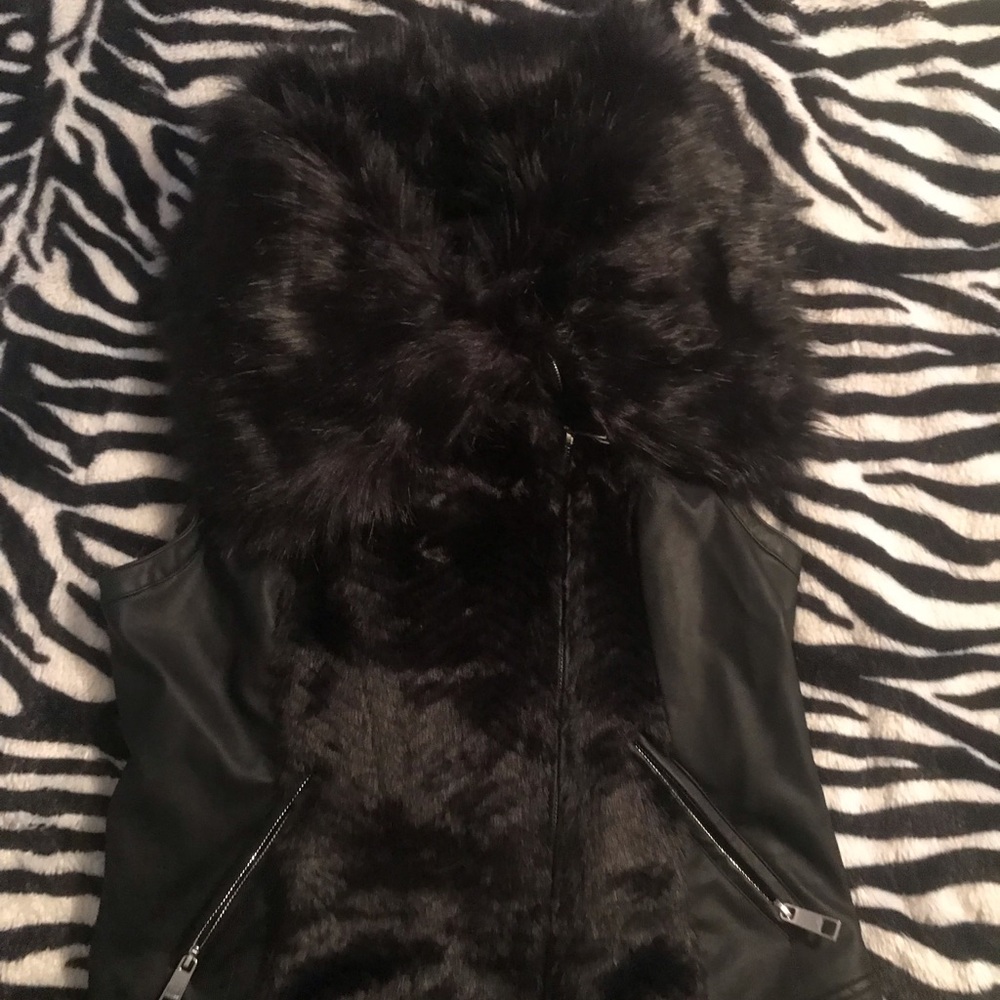 Guess Vest w/ Faux Fur